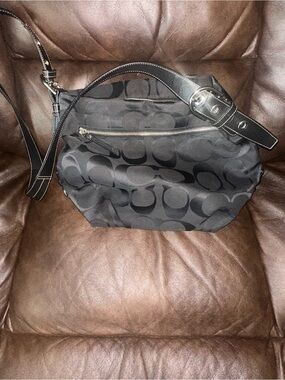 Vintage Y2K black Coach signature jacquard fabric hobo shoulder bag